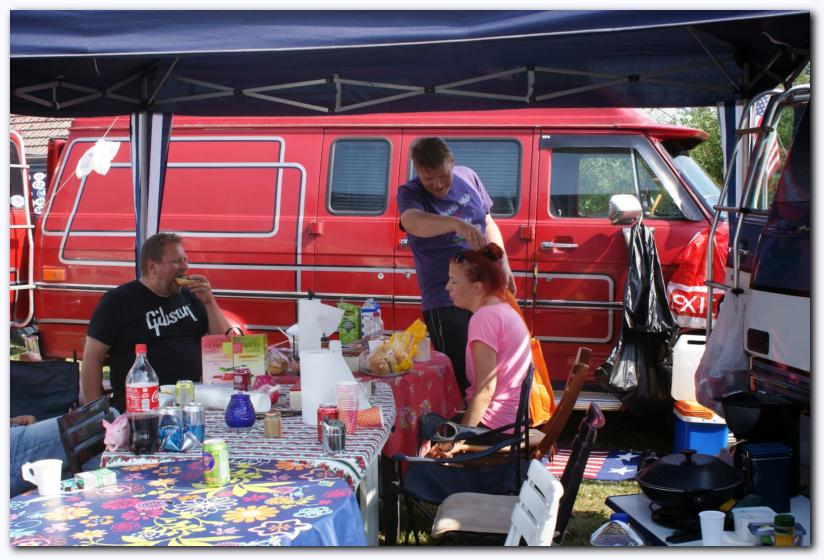 802x537 pixels (89K)